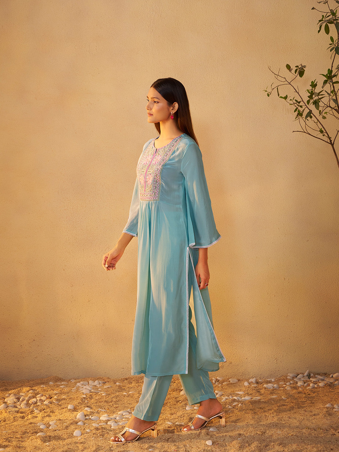 Kanisha Natural Crepe Embroidered Kurta Set