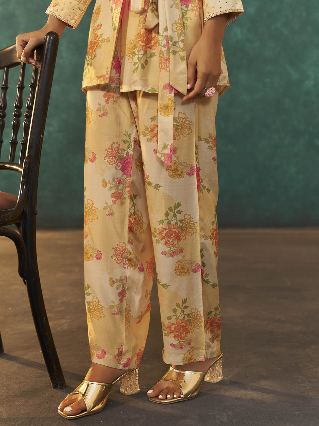 Vianya Muslin Yellow Printed Co-ord Set