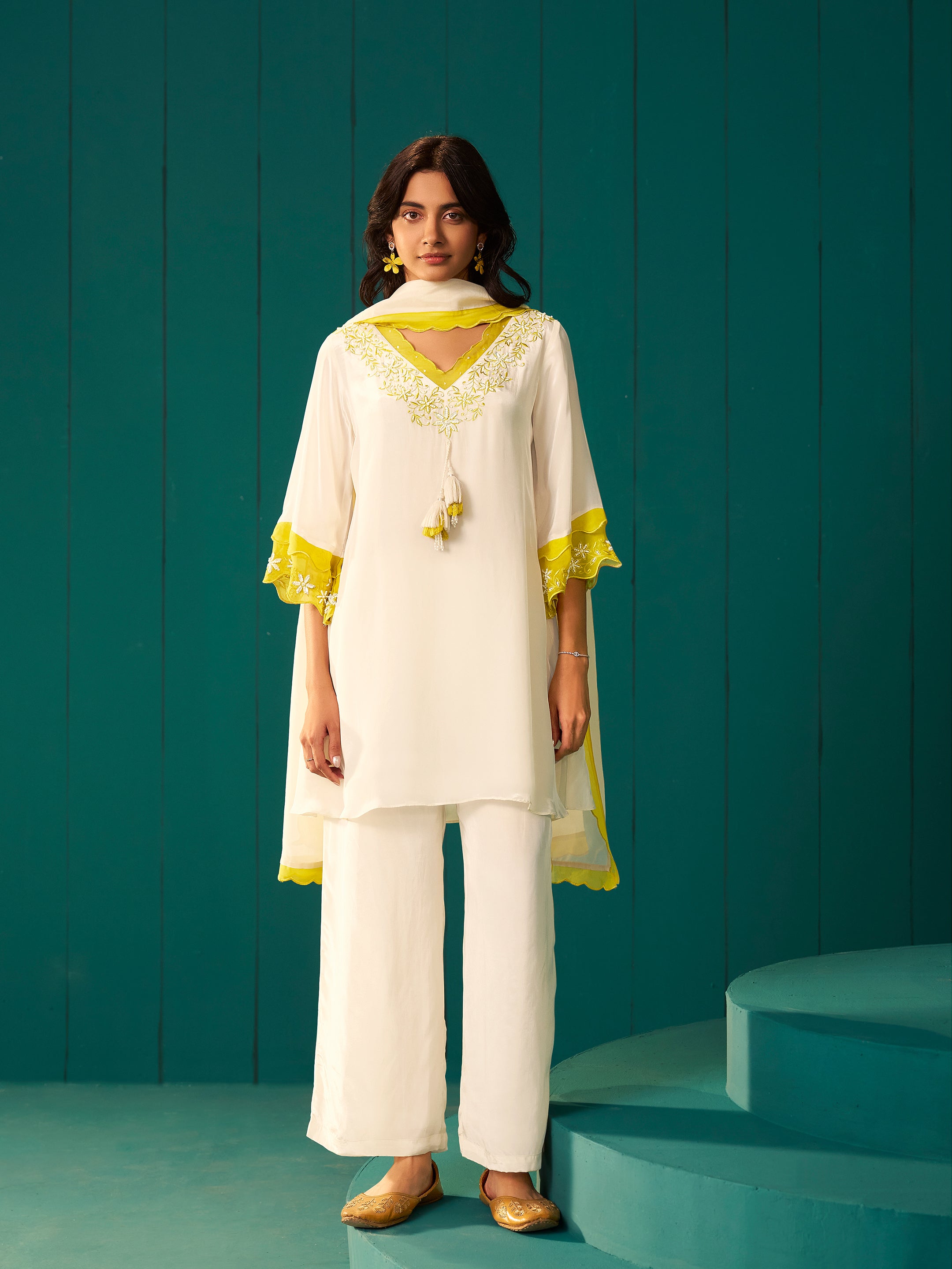 Keyara White Natural Crepe Salwar Set