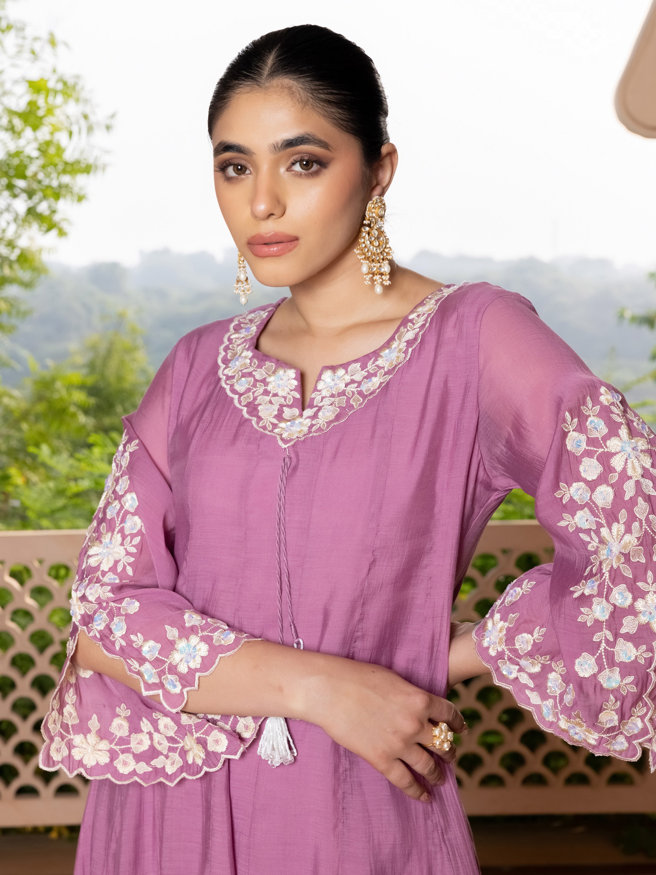 Kairavi Mul Chanderi Embroidered Suit Set