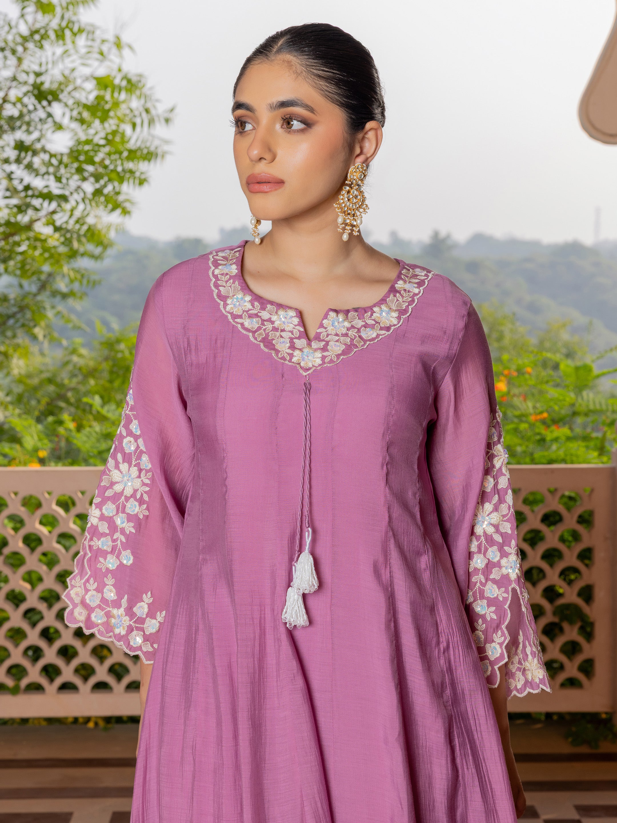Kairavi Mul Chanderi Embroidered Suit Set