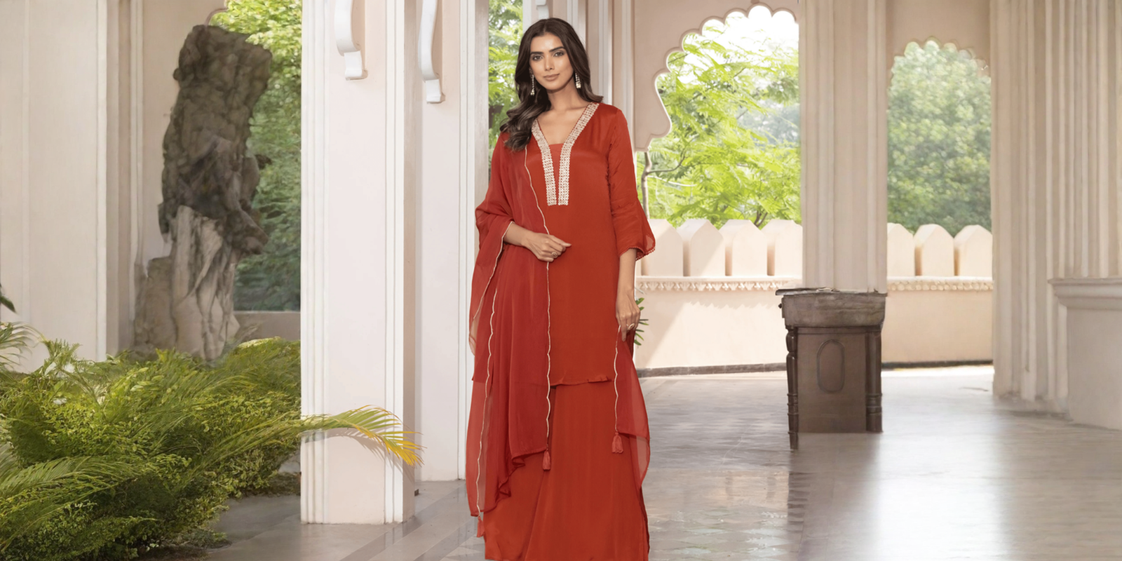 How to Choose the Best Outfit for Mahashivratri to Create a Simple and Spiritual Look