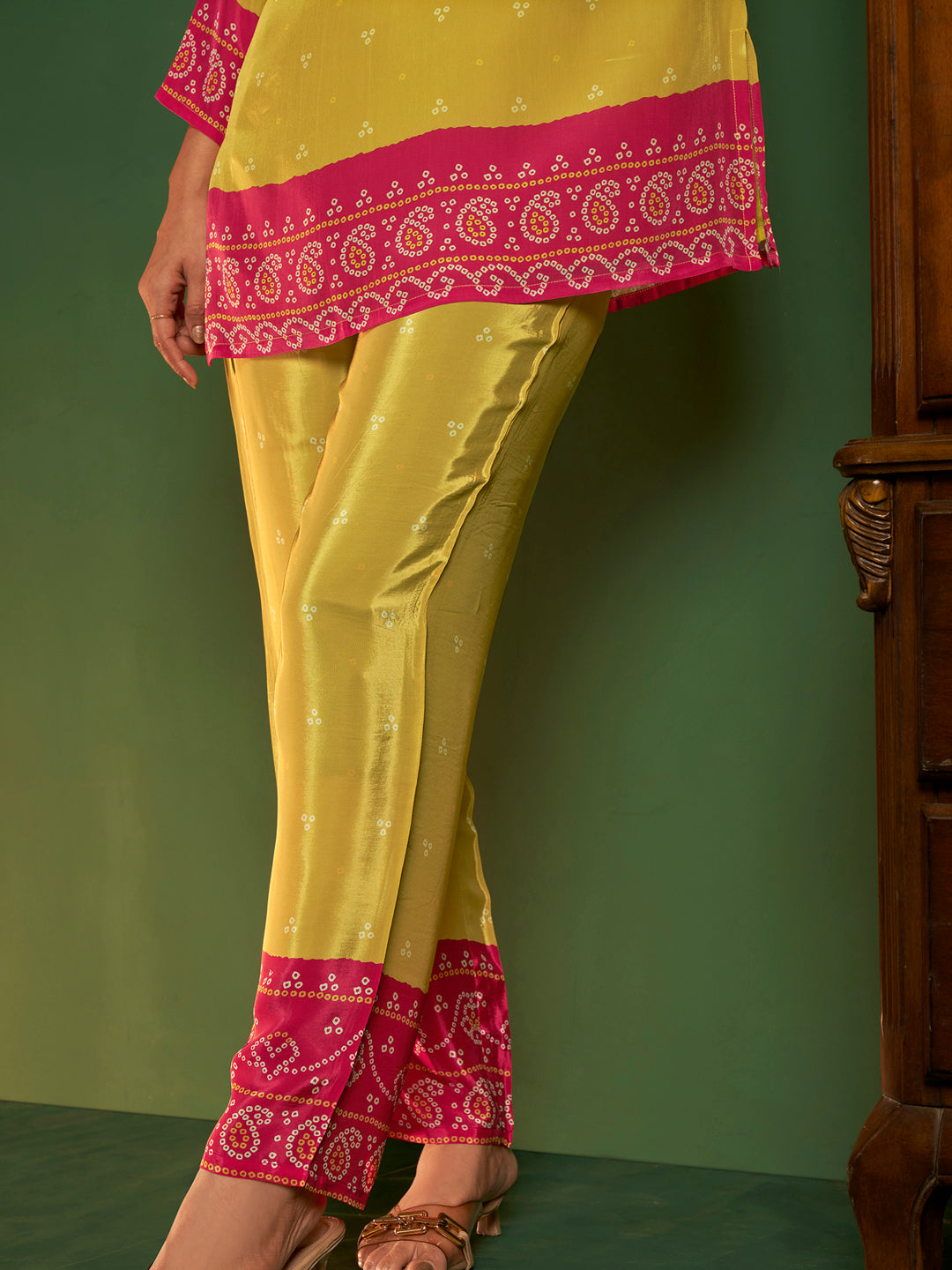 Amrita Natural Crepe Dual-Tone Co-ord Set