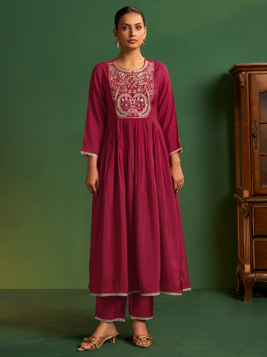 Eshana Viscose Silk Pleated Kurta Set