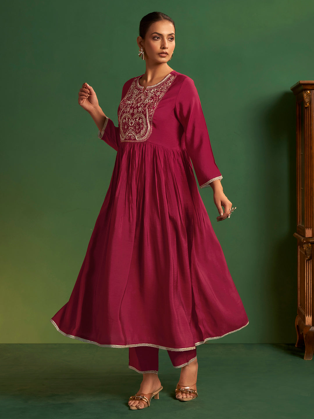 Eshana Viscose Silk Pleated Kurta Set