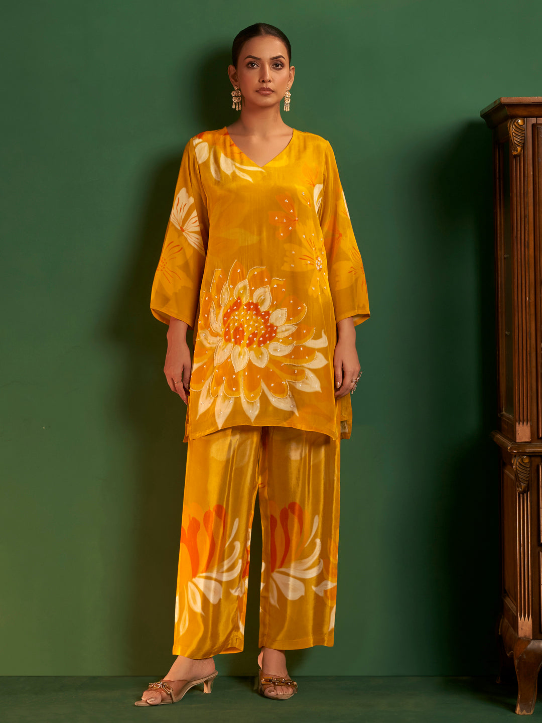 Sama Natural Crepe Floral Co-ord Set