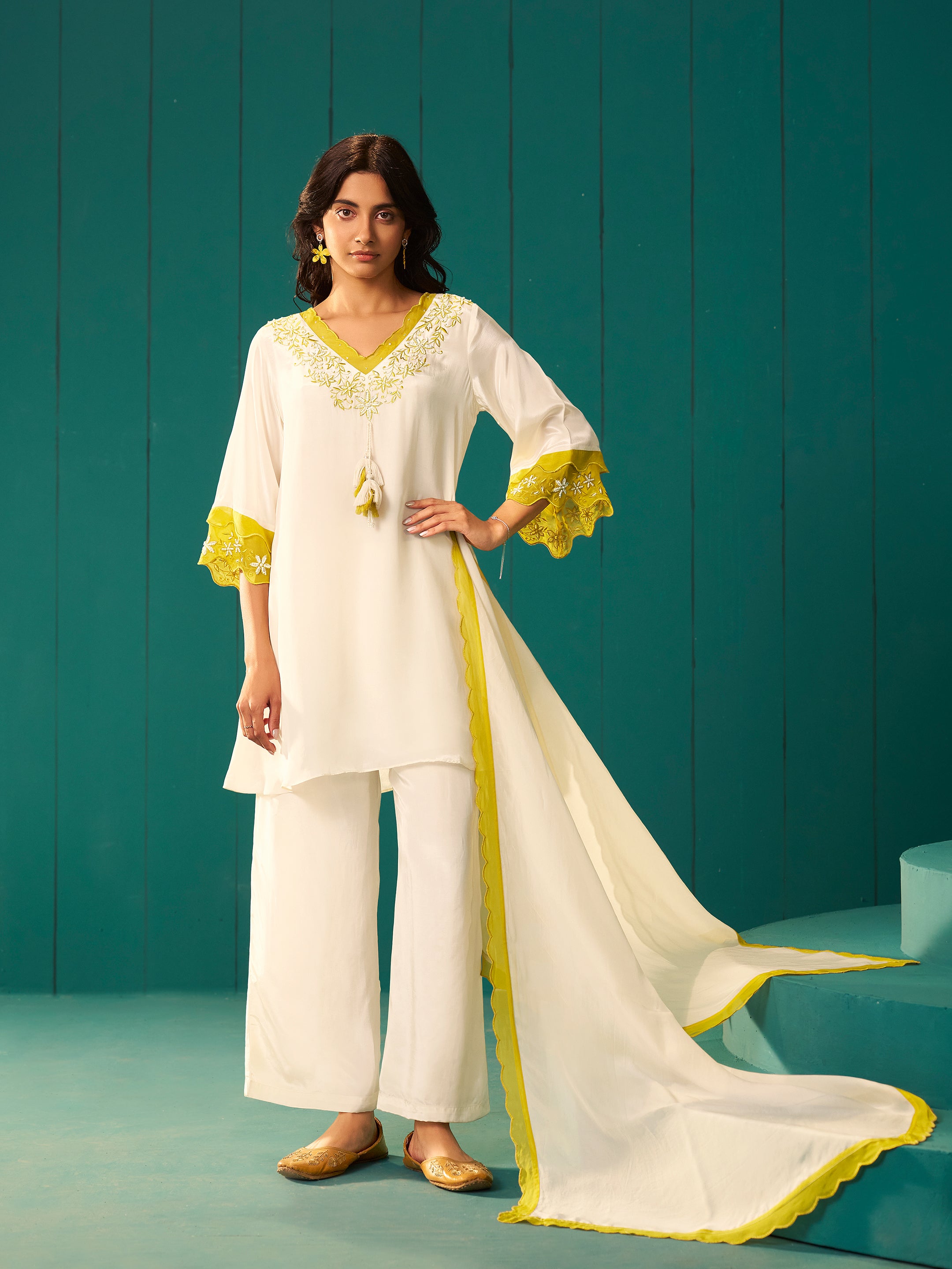 Keyara White Natural Crepe Salwar Set