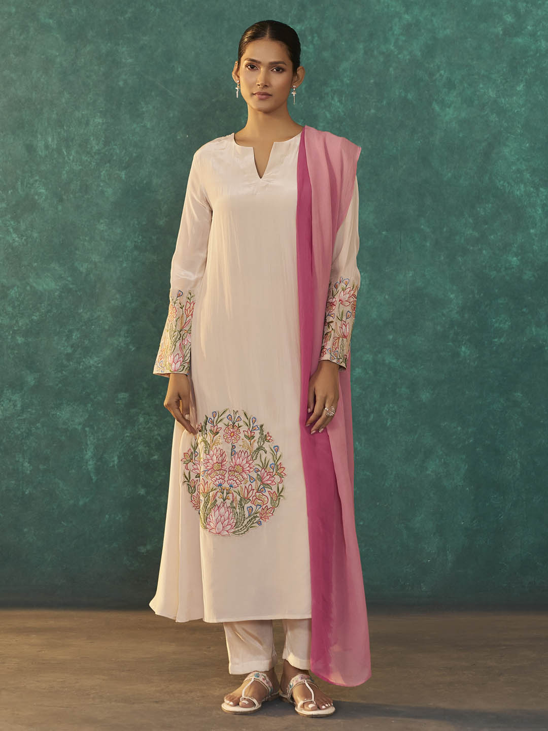 Ishanya Natural Crepe Embroidered Kurta Set