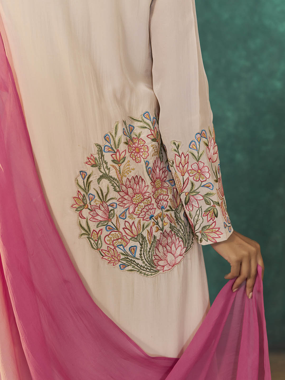 Ishanya Natural Crepe Embroidered Kurta Set