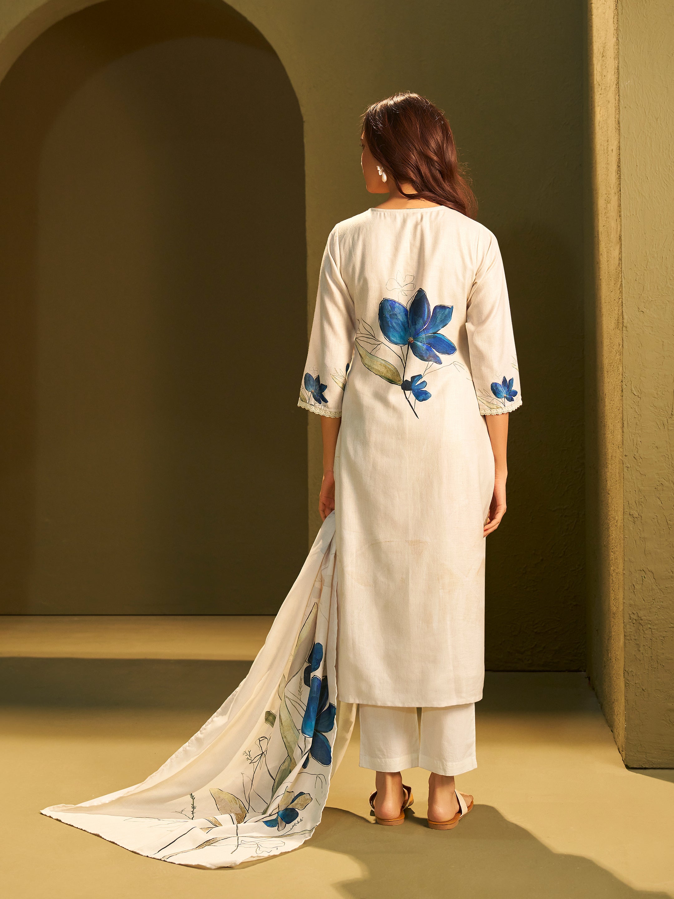 Ojasvi White Linen Printed Set