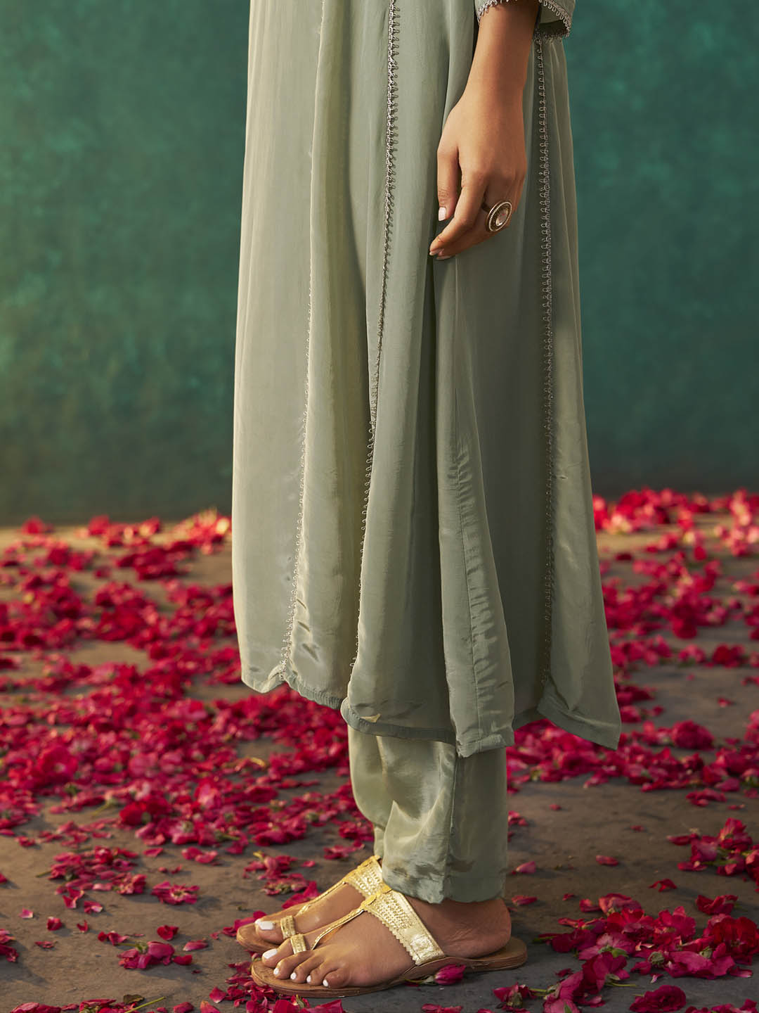 Vrishti Natural Crepe Embroidered Kurta Set