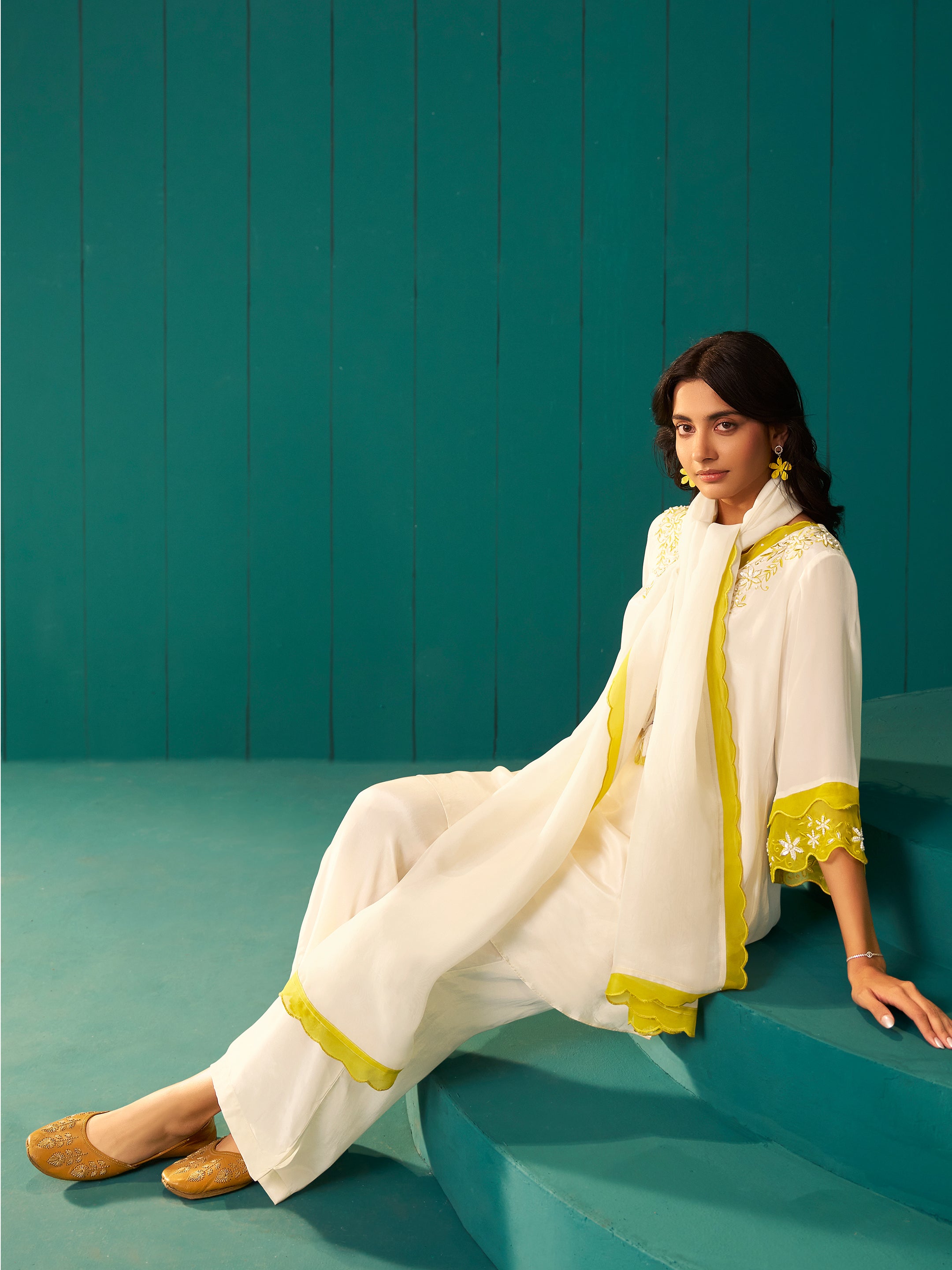 Keyara White Natural Crepe Salwar Set