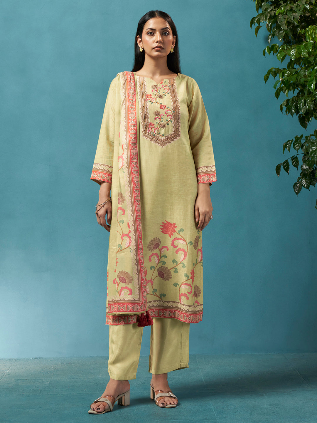 Veera Pista Green Rio-Linen Suit Set