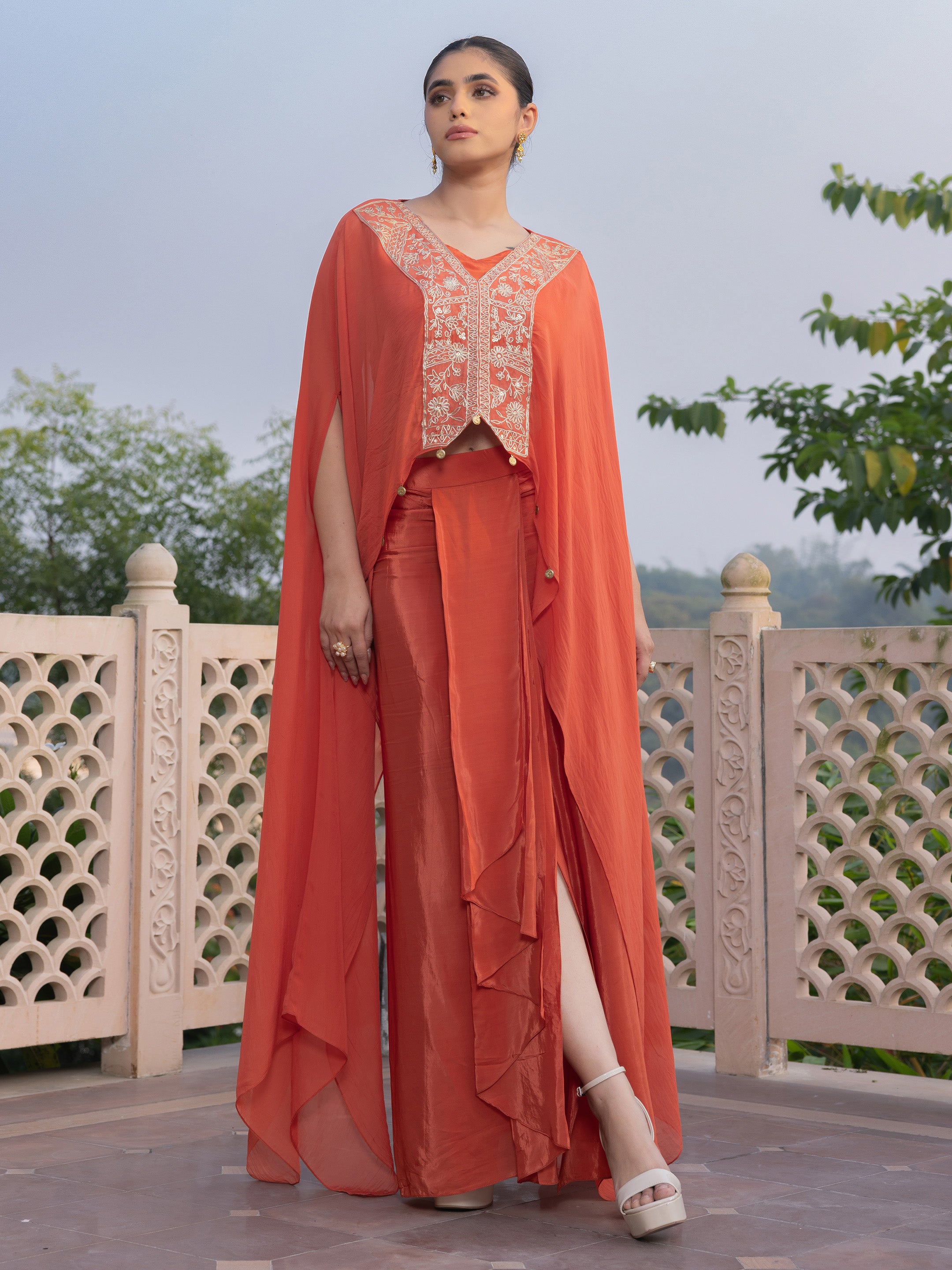 Vihana Natural Crepe Embroidered Cape Set