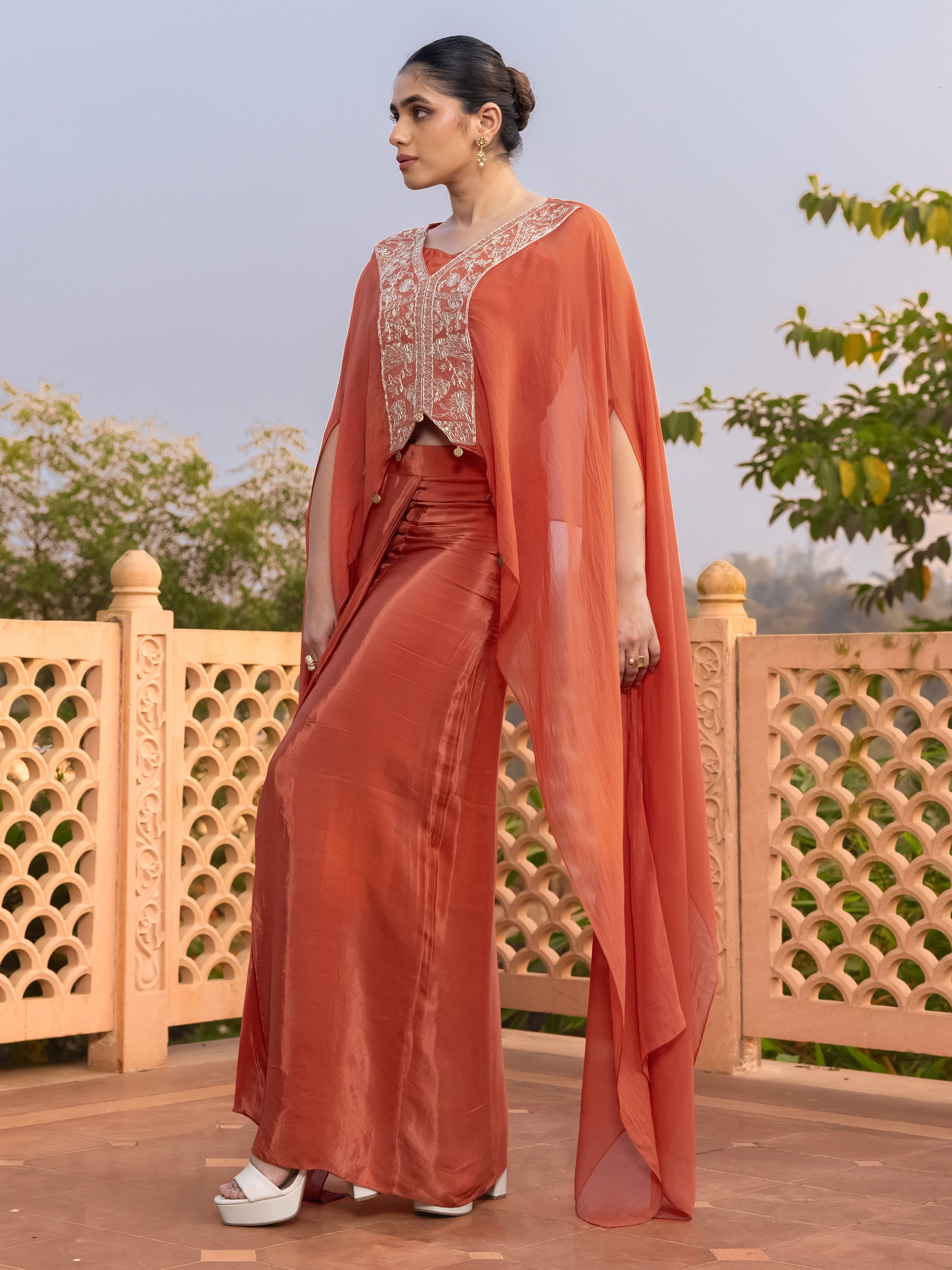 Vihana Natural Crepe Embroidered Cape Set