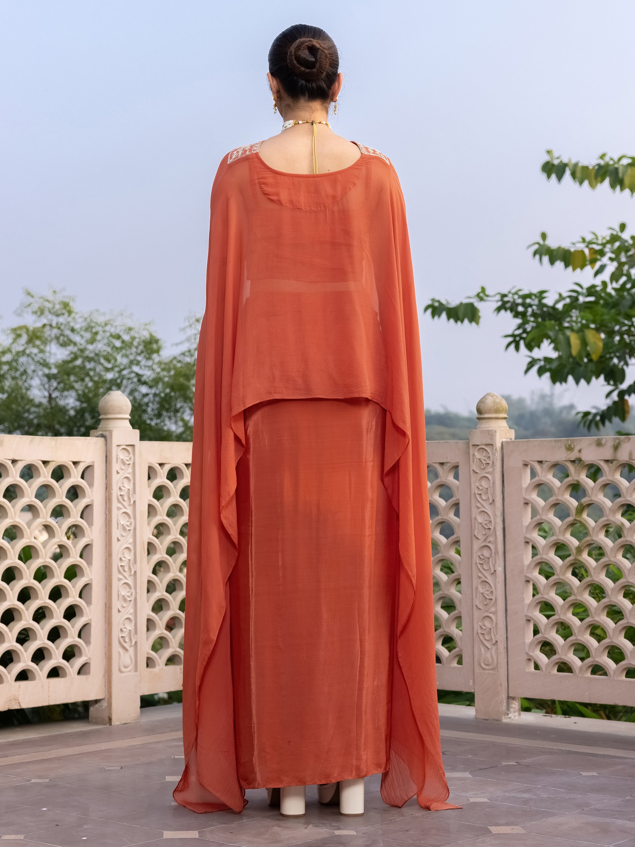 Vihana Natural Crepe Embroidered Cape Set